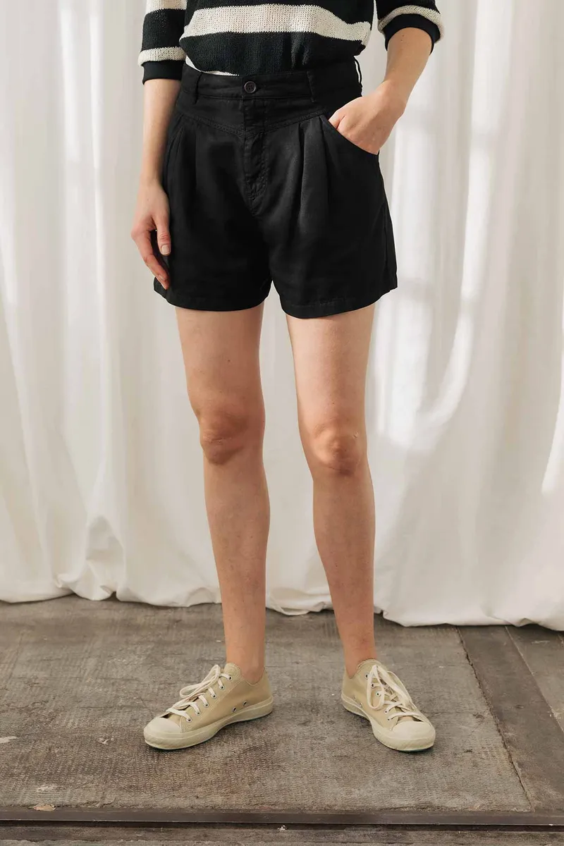 TWOTHIRDS TWOTHIRDS Damen vegan Shorts Uggool Schwarz, Schwarz, – Produktbild 1 von 2