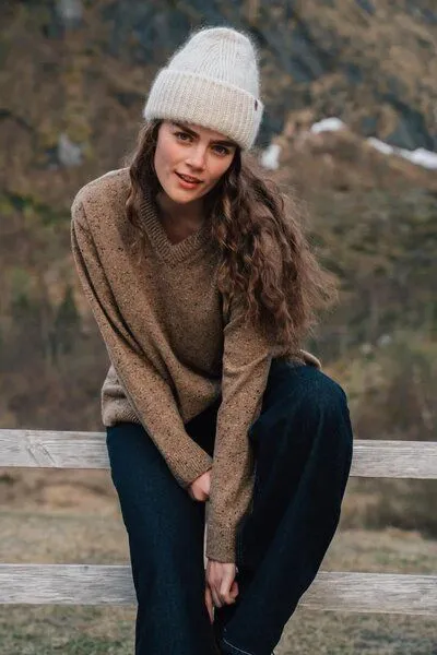 Kopyto Kopyto SAOLA – Flauschige Mütze aus Mohair und Seide, Ecru, – Produktbild 1 von 4