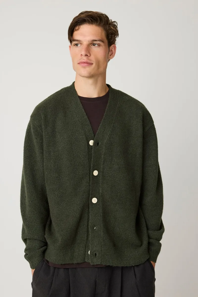 KnowledgeCotton Apparel KnowledgeCotton Apparel Herren vegan Cardigan Soufflé Garn Forest Night, Grün, – Produktbild 2 von 2