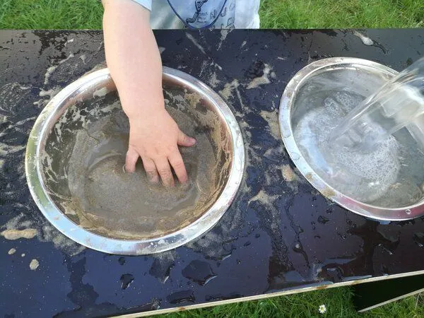 Die Schreiner Christoph Siegel Die Schreiner Christoph Siegel ELI Kindermatschtisch – Produktbild 2 von 3