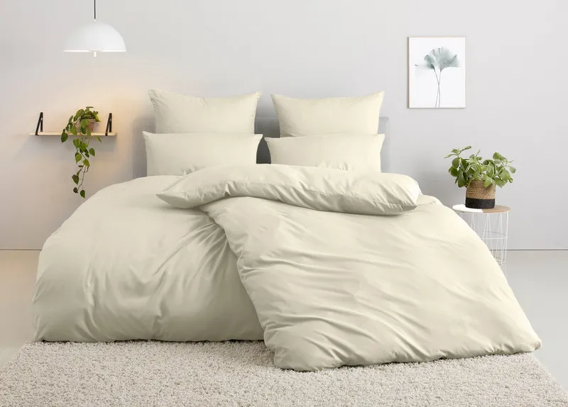 OTTO home Bettwäsche Desner 100% Microfaser, extra weich, allergikerfreundlich, Microfaser, 2 teilig, Premium Qualität, uni, schnell trocknend, pflegeleicht, ab 135x200 cm, Gelb, – Produktbild 1 von 4