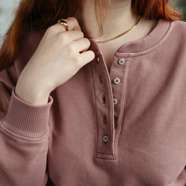 NORDLICHT NORDLICHT Henley Sweater Vanja aus 100% Bio-Baumwolle, Lila, – Produktbild 2 von 4