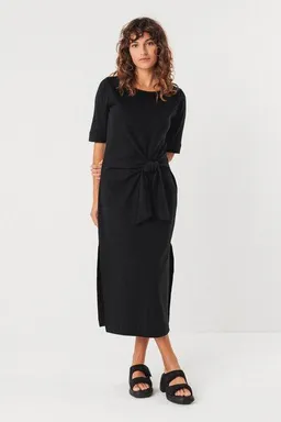 SKFK SKFK Kleid - ANI schwarz mit Bindedetail – Produktbild 1 von 1