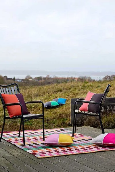 liv interior liv interior Recyceltes In-/Outdoor Kissen PALO, Grün/grau, – Produktbild 4 von 4