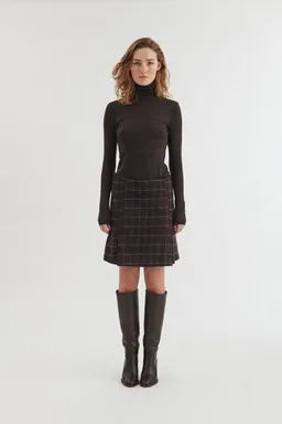 Basic Apparel Basic Apparel Kurzer Karo-Rock MISA aus Bio-Baumwolle – Produktbild 1 von 1