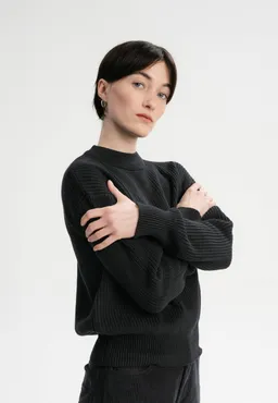 MELA MELA Damen vegan Rippenstrickpullover Manika Schwarz – Produktbild 1 von 1
