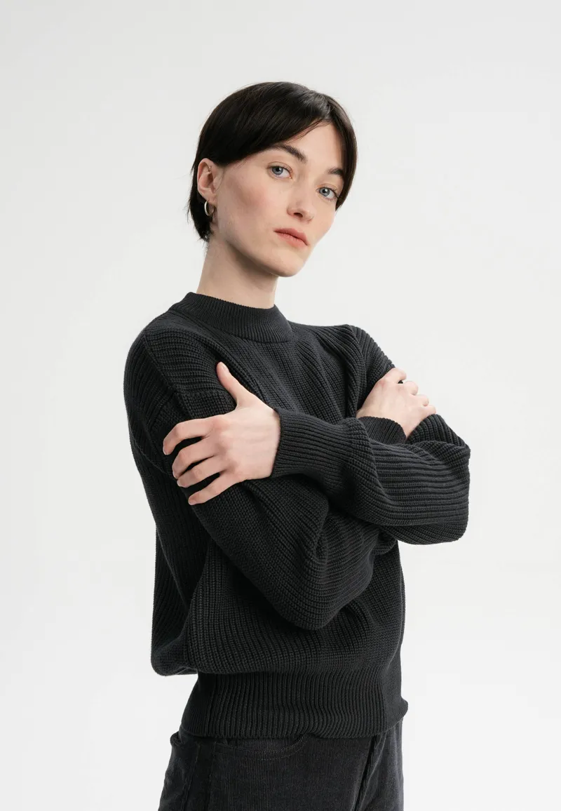 MELA MELA Damen vegan Rippenstrickpullover Manika Schwarz, Schwarz, – Produktbild 1 von 2