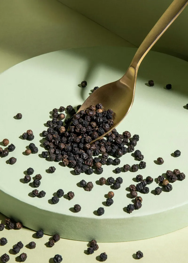 KoRo Ganze schwarze Bio Pfefferkörner 1 kg – Produktbild 5 von 5