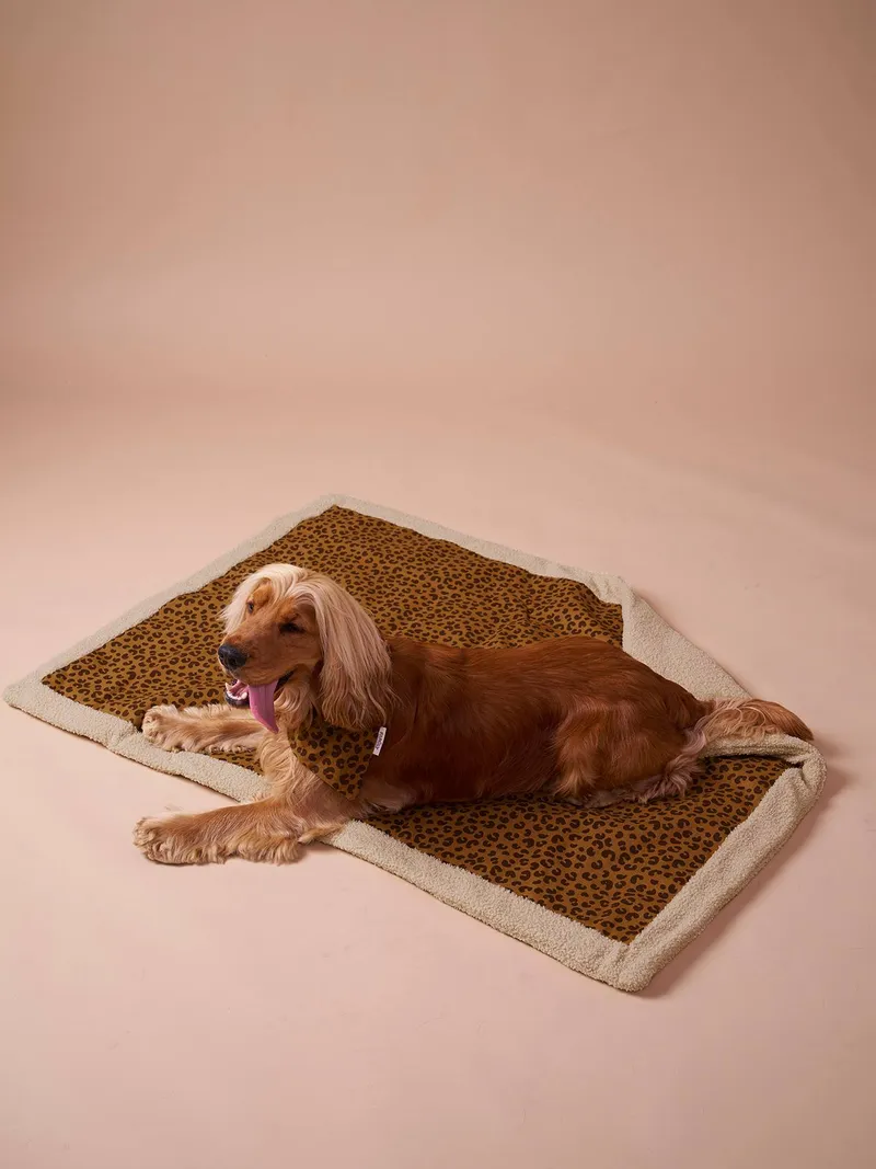 Vertbaudet Wendbare Hundedecke, Braun bedruckt, – Produktbild 2 von 4