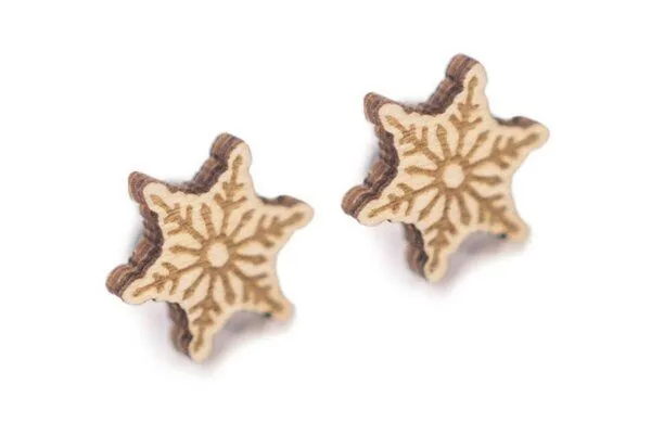 BeWooden BeWooden Ohrstecker mit Holzdetails | Motiv Weihnachten – Produktbild 4 von 8