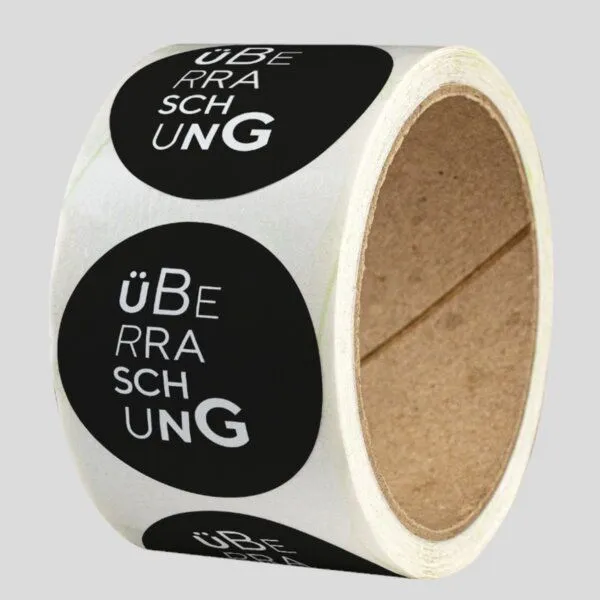 Fines Papeterie Fines Papeterie 50 schwarze Sticker Überraschung Geschenkaufkleber 4cm rund Naturpapier – Produktbild 1 von 4
