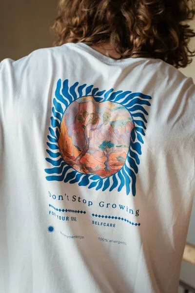 Kultgut Kultgut NEW Upcycling Generation- Artdesign - Bioshirt / Dont Stop Growing, Hellbeige, – Produktbild 2 von 4