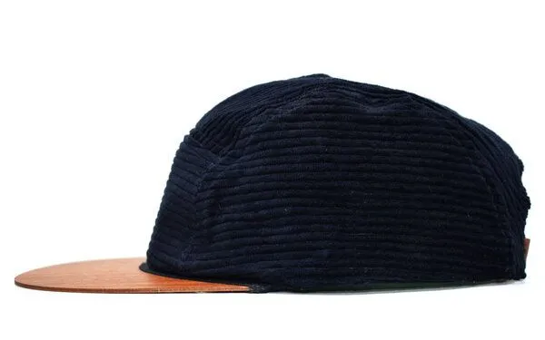 Lou-i Lou-i Cord Cap mit edlem Holzschild - Made in Germany, Schwarz, – Produktbild 3 von 4