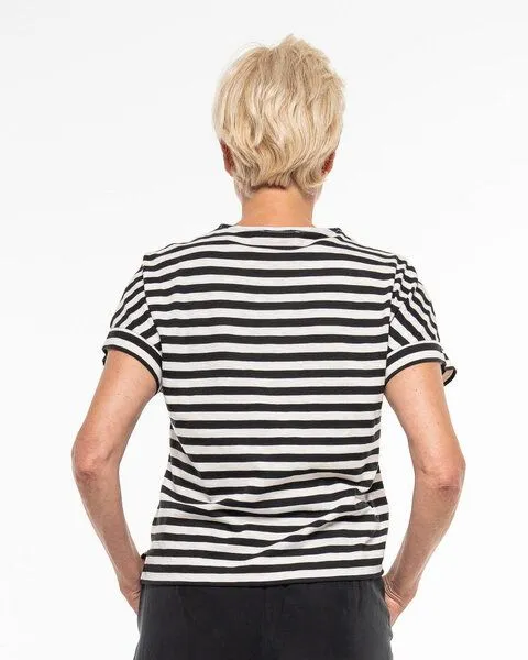 Alma & Lovis Alma & Lovis Lässiges Ringel T-Shirt aus Organic Cotton | Ringel Shirt, Raven (schwarz-weiss), – Produktbild 4 von 4