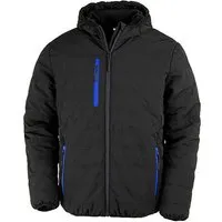 Result Genuine Recycled Result Genuine Recycled Recycelte gefütterte Winter- Regen- und Windjacke mit Kapuze Brusttasche, Schwarz/royal, – Produktbild 1 von 1