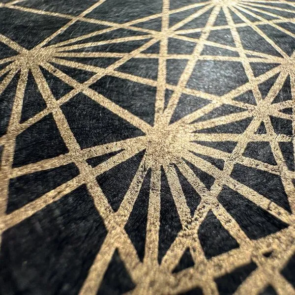Veskor Cassiopeia Veskor Cassiopeia DEMIHEXERAKT Heilige Geometrie Linoldruck | 40 × 40 cm | Gold auf Schwarz – Produktbild 2 von 4