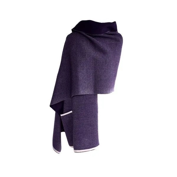 austriandesign.at austriandesign.at EIN LochSchal reversibel aus extrafeiner Merinowolle, Violett/grau, – Produktbild 3 von 4