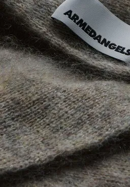 ARMEDANGELS ARMEDANGELS SMALL MOHAIR BLEND Unisex Schal aus Mohair-Mix – Produktbild 1 von 1