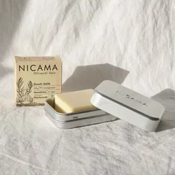 NICAMA NICAMA Plastikfreies Seifen-Set: Seife + Seifendose mit Abtropfschale – Produktbild 1 von 1