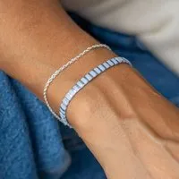 juni juni Tila Armband Ice Blue - optional mit Silberarmband aus recyceltem Silber - gefertigt in Deutschland – Produktbild 1 von 1