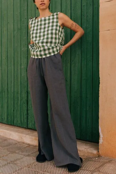 AmourLinen AmourLinen Leah weite Leinenhose mit Schlitzen, Holzkohle, – Produktbild 2 von 4