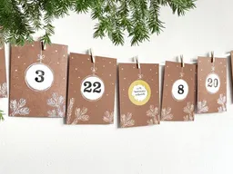 renna deluxe renna deluxe RUBBEL Adventskalender, DIY zum Rubbeln, GOLD, Bastelset 97 Teile | Gutschein-Kalender im Kraftpapier Look – Produktbild 1 von 1