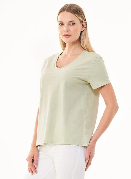 ORGANICATION ORGANICATION Damen Basic T-Shirt aus Bio-Baumwolle mit V-Ausschnitt, Grün(soft green), – Produktbild 3 von 4