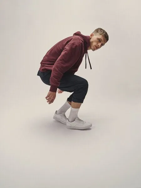 WOTE WOTE Oversized Hoodie Sweatshirt aus Bio-Baumwolle, Dunkelrot, – Produktbild 2 von 3