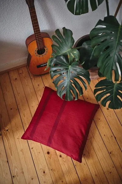 HängemattenGlück HängemattenGlück Große Sofakissen aus Latex & Kapok, Amora (rot rautenmuster), – Produktbild 2 von 4