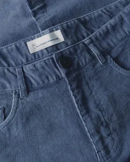 KnowledgeCotton Apparel KnowledgeCotton Apparel Herren vegan Hose Oak Regular Aus Cord Vintage Indigo – Produktbild 1 von 1