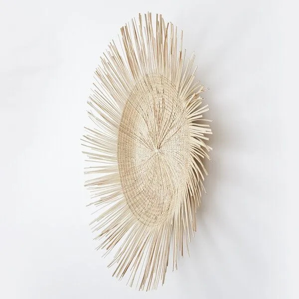By Native By Native Wanddeko Mittlerer Sonnenteller aus Palmfaser, handgeflochten – Produktbild 2 von 4