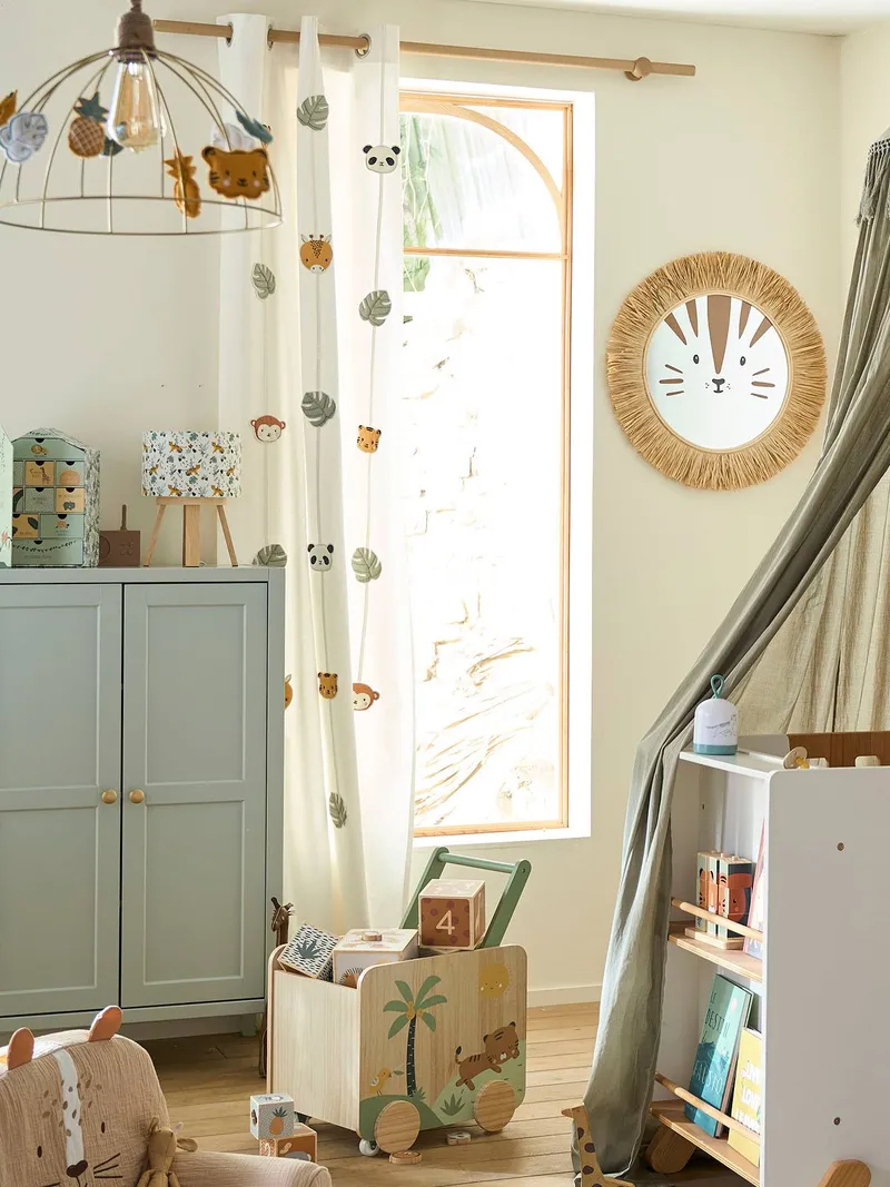 Vertbaudet Voile-Vorhang PANDAFREUNDE mit Ösen & Girlande lichtdurchlässig halb Kinderzimmer, Wollweiß, – Produktbild 3 von 4