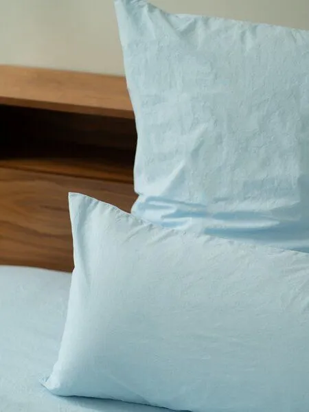 erlich textil erlich textil Fred Kopfkissenbezug aus weicher Bio-Baumwolle, made in Europe, Eisblau, – Produktbild 5 von 7