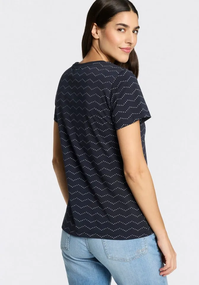 ragwear ragwear Kurzarmshirt MINTTA ZIG ZAG O in Zick-Zack-Optik mit Markenschriftzug am Ausschnitt, Blau, – Produktbild 2 von 4