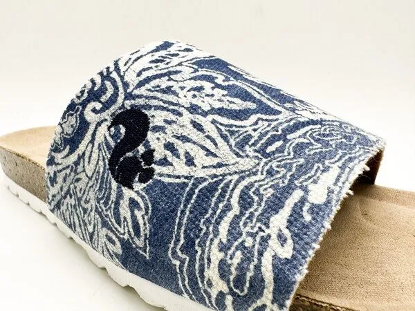 thies Veganer Rec Denim Pool Slide "thies ® PET" aus recyceltem PES, Blau (denim blau), – Produktbild 3 von 4