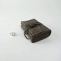 matilda k. manufaktur matilda k. manufaktur Schmuckaufbewahrung 'schmucknest' mittel aus Wollfilz braun 'matilde' – Produktbild 1 von 1