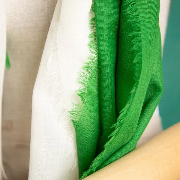 nahtur-design nahtur-design 2 Wolltücher "hauchfein", Creme-grün (grün), – Produktbild 4 von 4