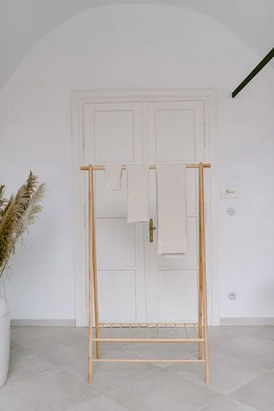 gust. gust. Waffelhandtuch - Badetuch aus Leinen und Bio-Baumwolle – Bath towel - 70x140 cm, Ivory (natur), – Produktbild 4 von 4