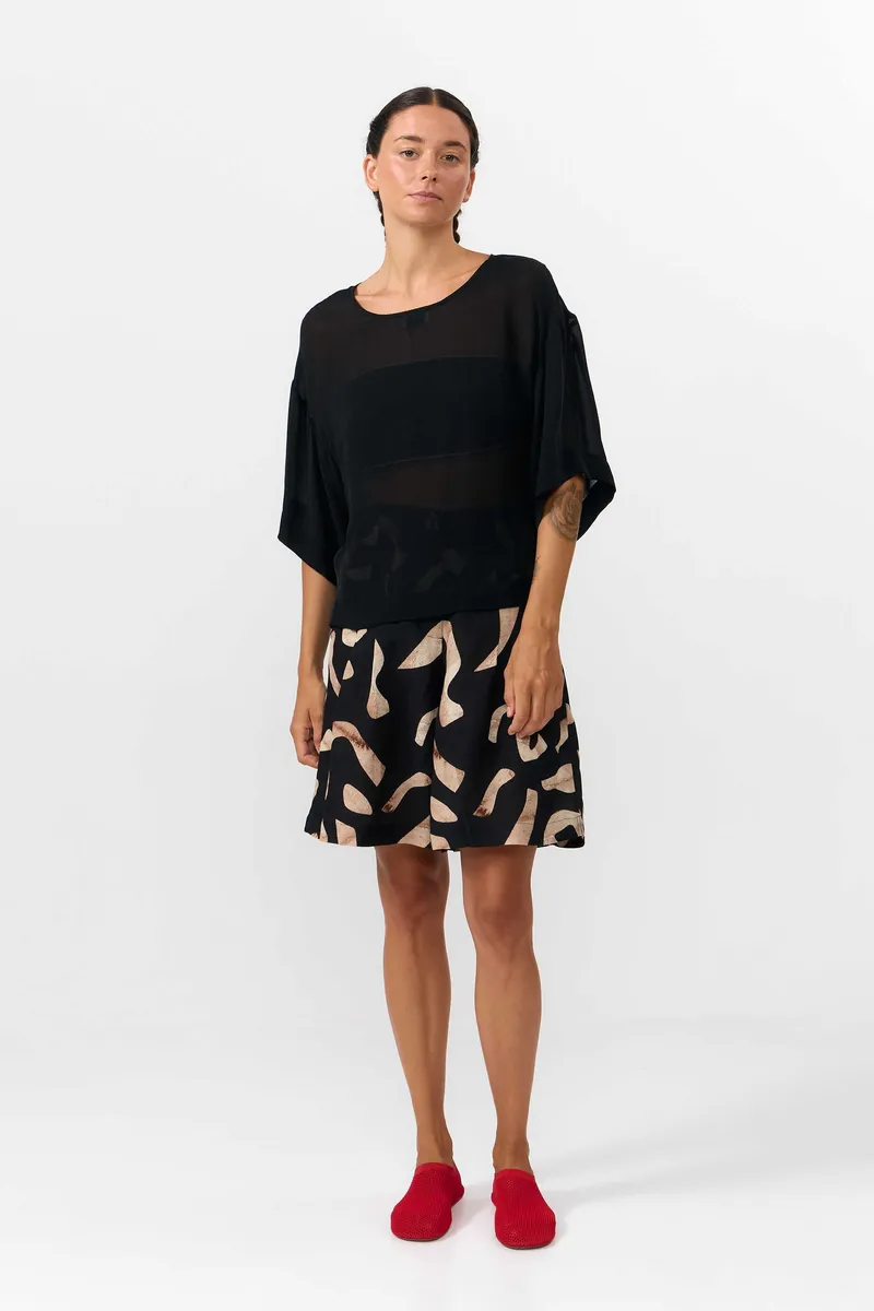 SUITE13LAB SUITE13LAB Damen vegan Bluse Sella Schiffon Schwarz, Schwarz, – Produktbild 2 von 2