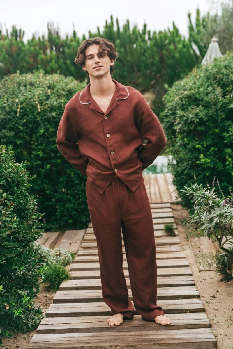 AmourLinen AmourLinen Herren vegan Set Pyjama Klassisch Harry Terracota, Braun, – Produktbild 2 von 2
