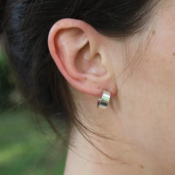 pakilia pakilia Silber Ohrstecker Halbmond rund Fair-Trade und handmade – Produktbild 3 von 4