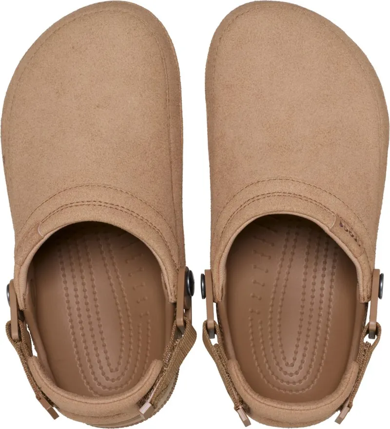 Crocs Crocs Classic Crafted Vegan Clog Hausschuh, Gartenschuh, Sommerschuh mit Fersenriemen, Braun, – Produktbild 4 von 4