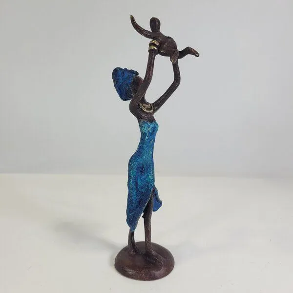 Moogoo Creative Africa Moogoo Creative Africa Bronze-Skulptur "Baby in the air" by Issouf | Handgemacht, fair & nachhaltig, Blau, – Produktbild 3 von 3