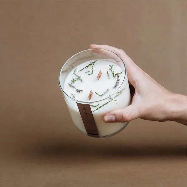 Munio Candela Munio Candela große Bio-Sojawachskerze im Glas mit Holzdochten & Duft, Heide, – Produktbild 4 von 4