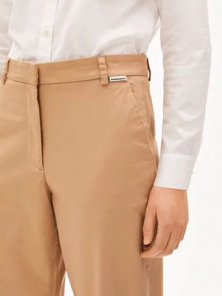 ARMEDANGELS ARMEDANGELS Lange Damenhose - Kaadwi - aus Bio-Baumwolle/Elasthan, Cinnamon dust (natur), – Produktbild 3 von 4