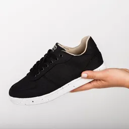 8000Kicks 8000Kicks Seeker Schwarz und Weiß - Wasserabweisender Hanfschuh – Produktbild 1 von 1