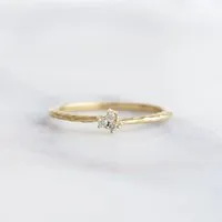 Eppi Eppi Silberner Ring mit Diamanten im Hammerschlag-Design Milan – Produktbild 1 von 1