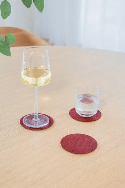 Clarissakork Clarissakork 6er Set Glasuntersetzer aus Kork, Rubin (rot), – Produktbild 1 von 2
