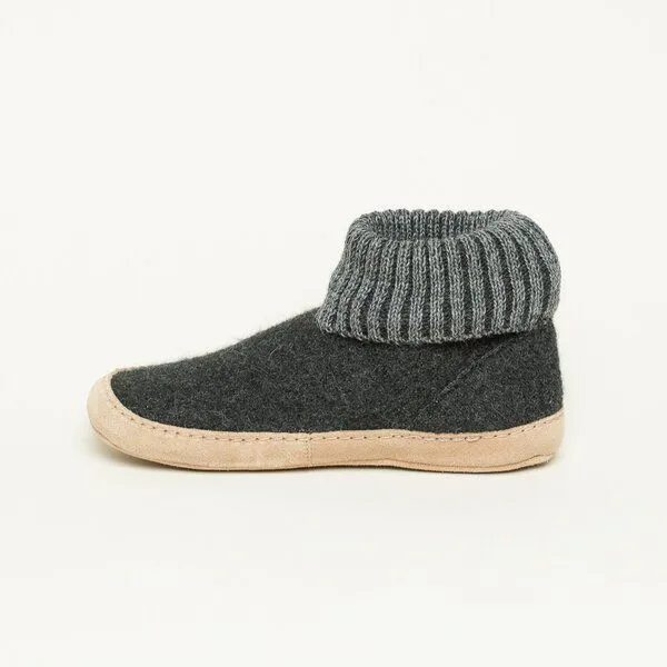 Gottstein Gottstein Hüttenschuh Dakota - Hoher Filzhausschuh für Damen & Herren aus 100% Schurwolle mit extra bequemer Ledersohle & elastischem Strickbund, Schwarz, – Produktbild 3 von 4