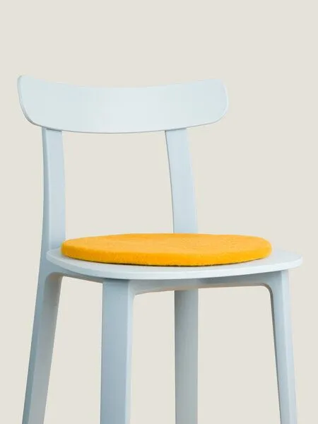 myfelt myfelt Flachfilz Sitzauflage (⌀ 36 cm, 36 x 36 cm), Ockergelb (risa), – Produktbild 4 von 4